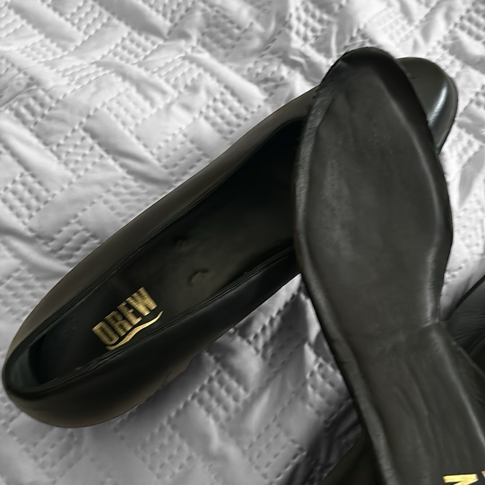 Drew Leather Pump w/ Foot-Saver Outsole - Picture 12 of 15